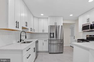 linthicum heights split level home kitchen